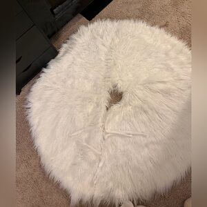 White Faux Fur Tree Skirt